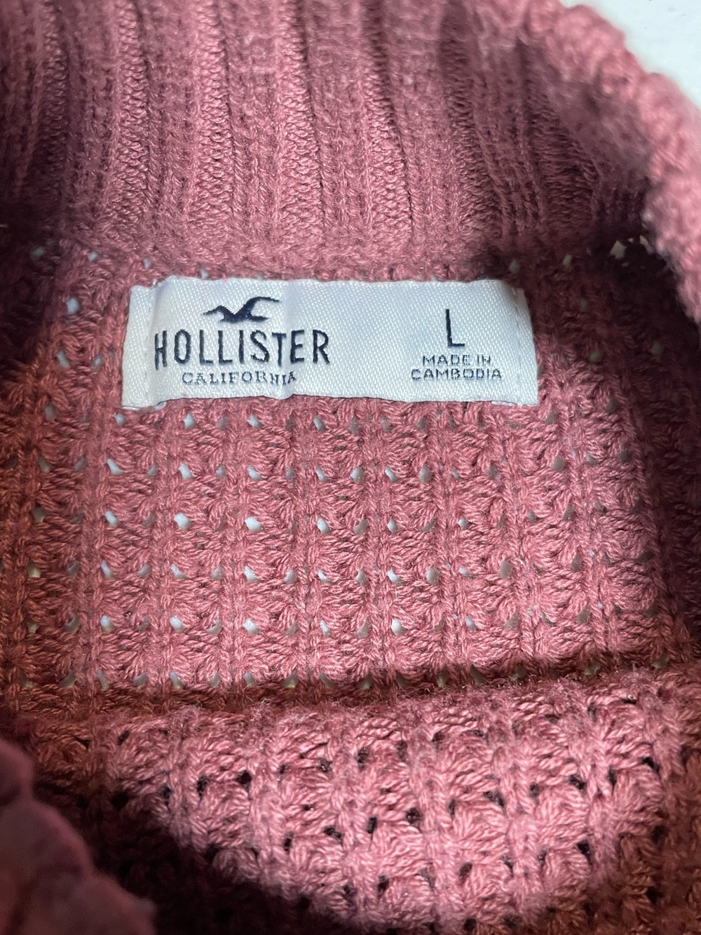 Hollister burgundy waffle-knit cropped mock neck sweater. Size L. - Picture 4 of 7